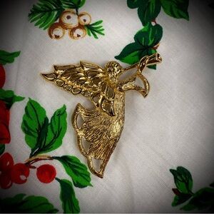 Vintage Gerry’s Gold-Tone Angel Brooch